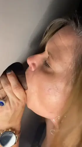 Somebody just kept leaking cum!!