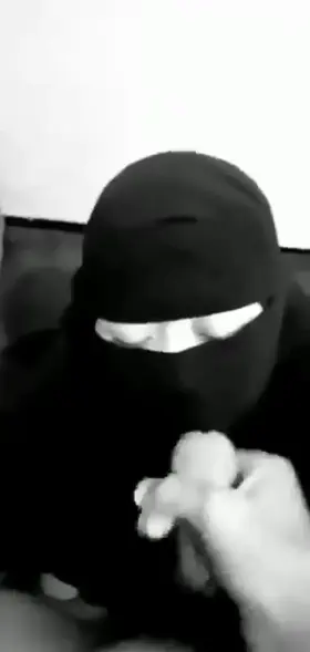Love getting kafir cum shots on my niqab like a good hoejabi