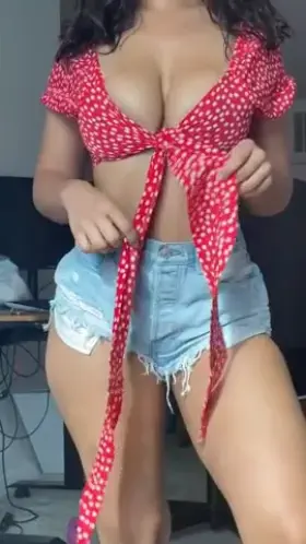 Even I know how fun my body looks 😇 [F19]