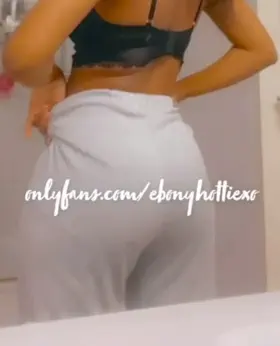 Hey There🍑 Cum Lay Your Sexy Dick Between My Bubble Ass! I’ve got something for you😉 link on my page💋Cum get me baby💦