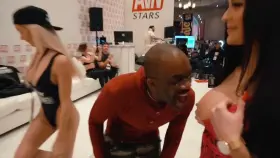 Fans Getting Lucky At AVN Sexpo