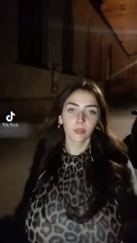 young boucing boob heavy