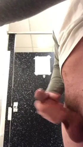 Post workout cumshot at the gym