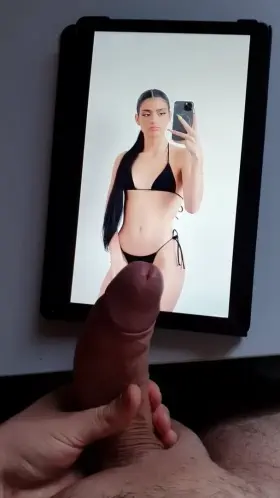 Dixie D'amelio needed a big one💦