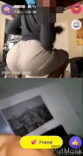 She was shocked lol 😲🍆🤣 Sexy af black bitch wants cum n twerks her phat ass 😍🤤 redgif in comments 🔊