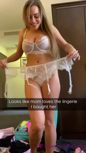 [M/S] Mom Loves The New Lingerie I Bought Her