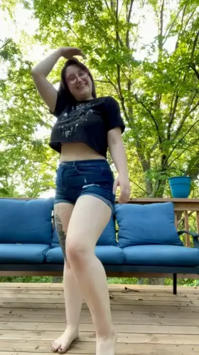 My hips were already wide & then I became a mommy… what do you think? 😏