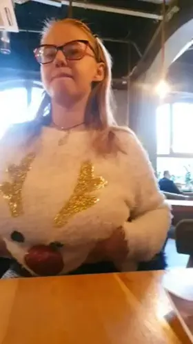 [Gif] Public Huge Boobs Flashing by Cukierkowa Zgrywuska