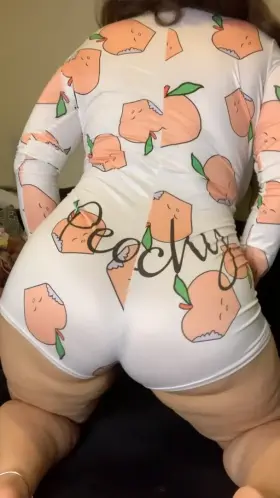 [F] I love seeing how many men would eat my ass