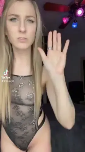 I’m so pretty and he like that 🐱