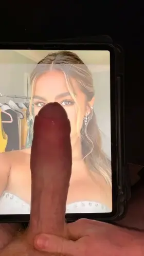 Addison Rae has got me GOONING a lot recently