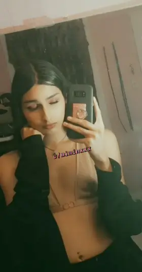 Look down (･ω<)☆