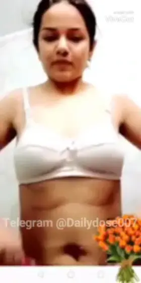 Extremely Cute MBA Girl Likes to Record herself Stripping Fully Nude for her Senior🤤😋😍