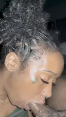 💡TIP OF THE DAY : Gentle dick massage before bed releases whole day stress 😜👌🏾# All her Sextapes Mega link in comments 👇🏾