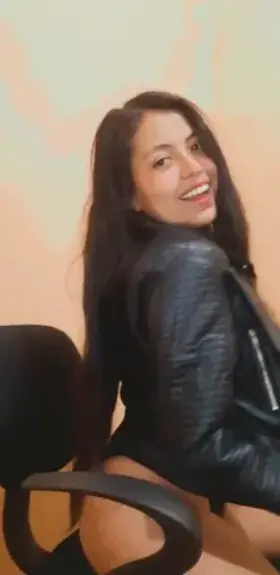 19 YEARS🌷 LATINA❤ FREE subscription OnlyFans 👀🔥/ I do custom request & videos/ 🌸 Very Interactive/ 🍃Need to pay my studies so I hope get your support/🌻 Link in comments/