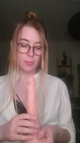 Would you pay attention in class if I was your sex ed teacher? 📖🐝🐦