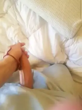 what'd you do if you woke up to this slapping against your face [20s]