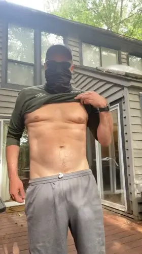 On this Father’s Day, don’t forget to upvote the dadbods [40s]