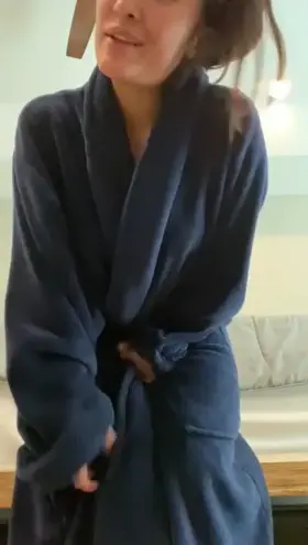 Volume up and watch til the end for a little sparkly surprise. (OC)