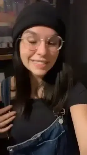 just a little excited to flash you during my lunch break ❤️