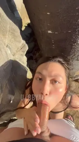 Deep throating dick @ the beach 💦😜 I know dad is looking down on me cheering 📣