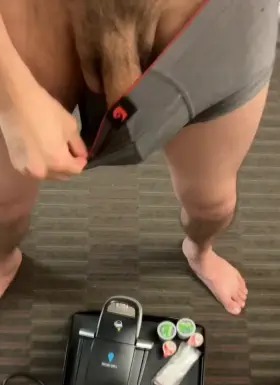 [30][Dick Pic] Shake that