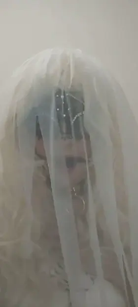 Can I be your perfect bride?