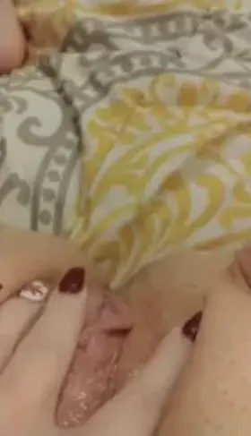 I was bored last night so decided to play with my fat juicy pussy! 😈