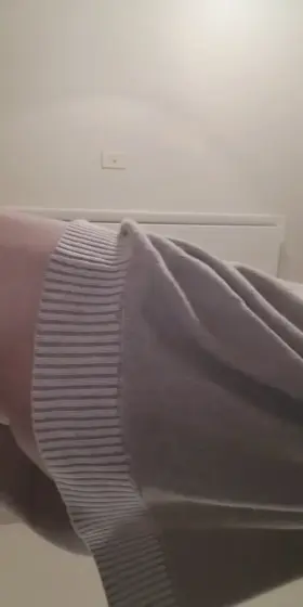 [24] Submissive petite frame bottom for aggressive hung guys. Kik @anonal966