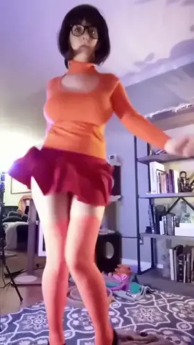 Velma cosplay by Princess Berpl [Scooby-Doo]