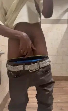 Anyone wanna give me a hand? maybe even in person?