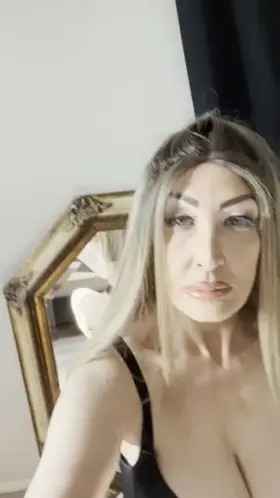 what do you wanna do with my body? 🤭 check my profile to see me naked 😇