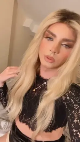 Be a good boy and a suck mommies cock x