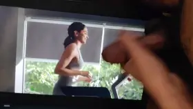 Pure nange hokar Celebs pe hilate hue videos banae? HMU