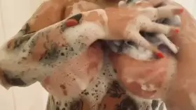 who wants to shower with me? 💦🛁🧼 (oc)