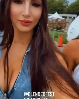 Iiconic Threesome 😈