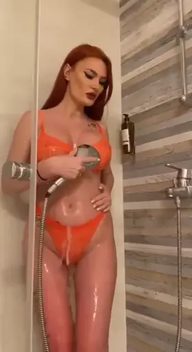 I have new underwear, I love orange 🍑 What color is your favorite underwear? 🤤🔥