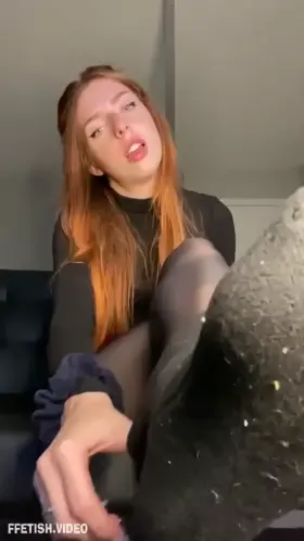 Don’t lie you know you want to smell her feet so bad [domme]