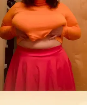 anyone on here looking for chubby velma?