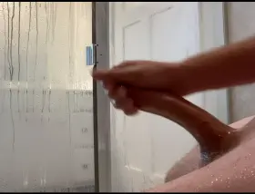 The hotter the shower the bigger the cumshot, prove me wrong 😏
