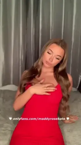 🚨Hey! I’m new 🚨♡ Petite Princess 👸♡ ✅Free honest Dick rating when you sub✅ ♡ Recently 18 YO ♡ Daily uncensored content ♡ I’m always interactive ♡ 100% amateur vids/pics ♡ 1-1 messaging/GFE ♡ Open to fetishes! ♡ Customs ♡ LINK is below in the comments 🍒👇🏽👇🏽