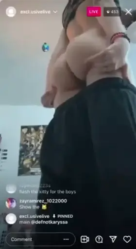 Ass Flash (More on Twitter @LiveFlashes)