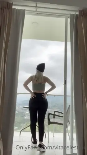 LATINA TIK-TOK THOT GOT THE MOVES