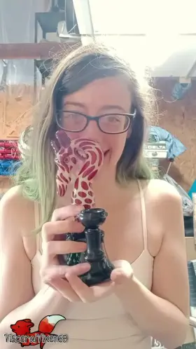 F[OC] Nothing makes my pussy soaking wet more than a fresh hit from a new bong!