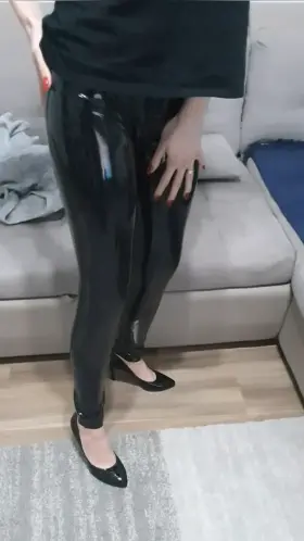 I always shine, even when I'm caught by the camera ... 🤫💋