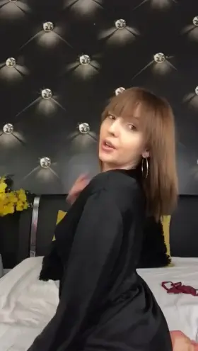 JOIN MY FREE ACCOUNT ❤️ Kiss you ❤️ SUBSCRIBE FOR FREE link below 👇