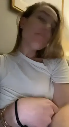 🔥 babe with perfect yummy boobs