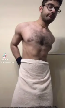 [21] [Dick pic] do we like tiktoks?