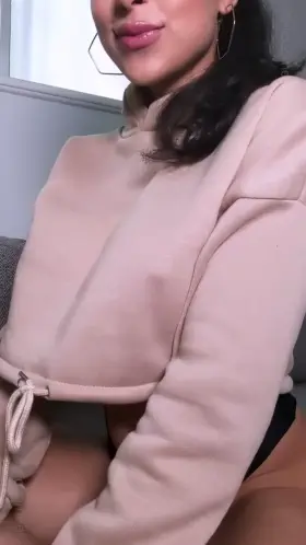 Do you like Arab Boobs ? ( Her Free M3GA Album In Comments )