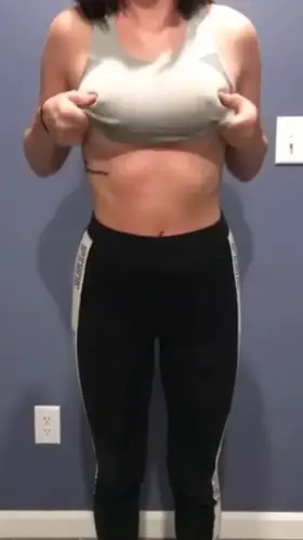 Young milf Exposing it all